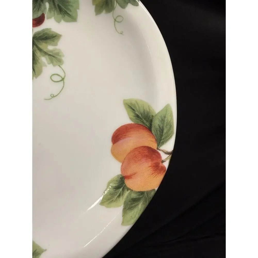 Set Of 10 Royal Doulton Vintage Grape Bread Plates 6.5 Inch Round White Fruit